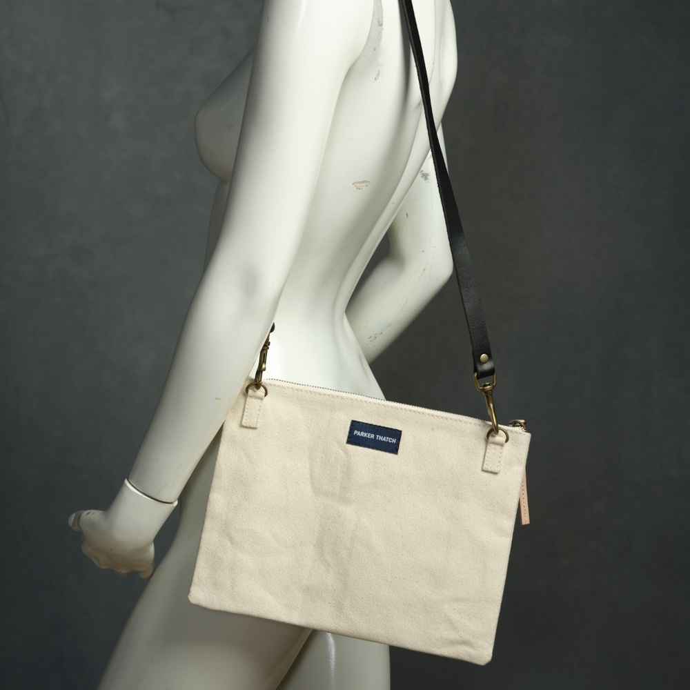 Parker Thatch canvas bag with strap
